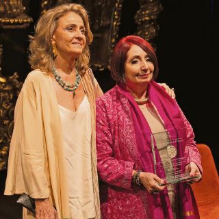 La FIL recibe la Presea Sor Juana de la Universidad del Claustro