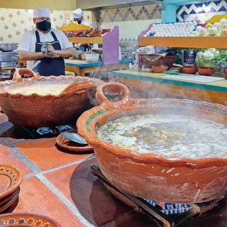 ¿Cómo se "cura" una olla de barro?