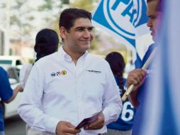 Santos Rizo también estuvo en Arcos de Zapopan conversando con la ciudadanía. ESPECIAL