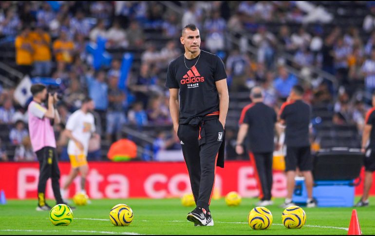 Nahuel Guzmán fue captado desde un palco del Estadio BBVA apuntando con un láser al terreno de juego, específicamente, a la cara de Estaban Andrada. IMAGO7.