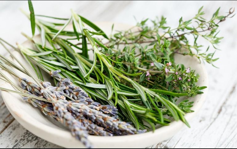 La base del tónico natural que mejora la circulación sanguínea es el romero. Pixabay