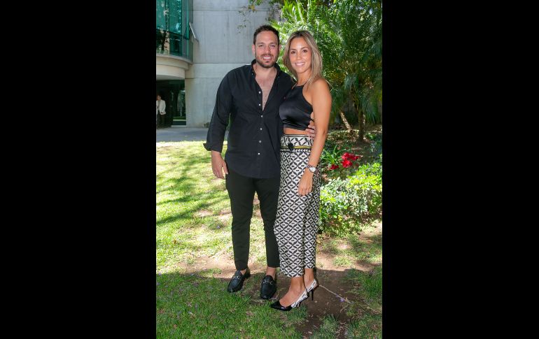 Walter Peralta y Viviana Wong. GENTE BIEN JALISCO / Jorge Soltero