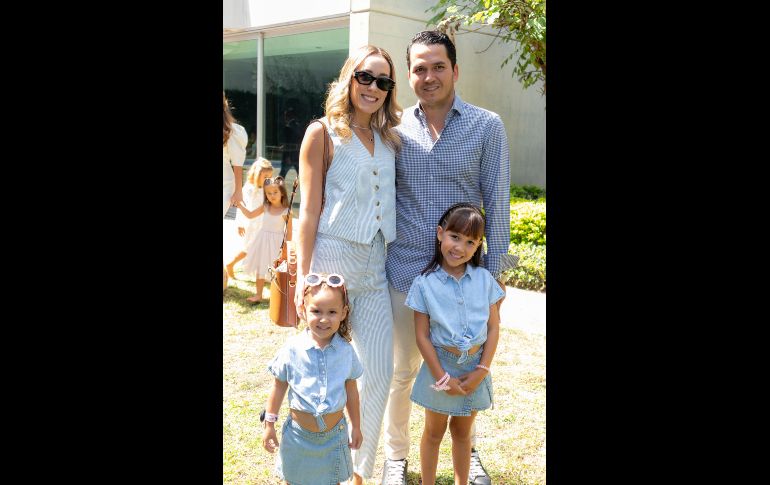 Karina Cornejo, Álvaro Ramos, Ana Sofía Ramos y Alessa Ramos