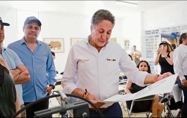 Después de renovar otras zonas del mercado, Frangie se comprometió a terminar el remozamiento de esta zona comercial. ESPECIAL