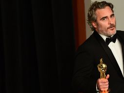 Cox tundió a Phoenix por su interpretación del emperador francés. AFP/ARCHIVO