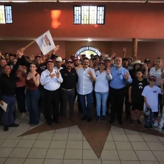 Lomelí expresa compromiso de impulsar el desarrollo económico en Los Altos