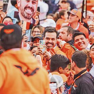 Afirma que ganará la elección sin tener vínculos oscuros