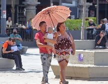 Aunque las temperaturas altas son comunes en épocas de calor y verano el impacto que ha tenido la deforestación y la contaminación han logrado que en nuestro país, cada vez se intensifiquen más los grados en las ciudades, tan solo en el reciente informe de la Cenace se registraron hasta 57 grados centígrados debido a este fenómeno meteorológico.INFORMADOR7ARCHIVO