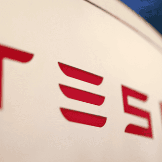 Tesla registra una caída del 55% en sus ganancias del primer trimestre