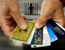 Algunas personas compran cosas con la tarjeta de crédito, pero luego se les vuelve imposible pagar. AFP / ARCHIVO