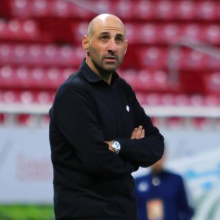 Antonio Spinelli deja el banquillo de Chivas Femenil