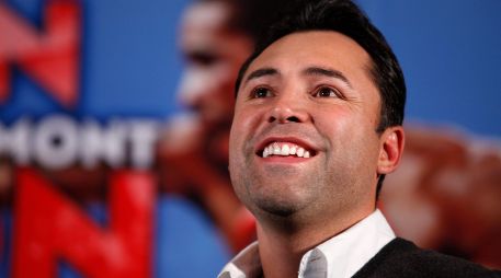 De la Hoya no dudó en expresar su opinión sobre el enfrentamiento entre Saúl Álvarez y Jaime Munguía. /AP.