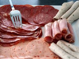 El jamón es un alimento que puede ser benéfico gracias a sus propiedades, y más aún cuando su consumo se complementa con frutas y vegetales. ESPECIAL / Imagen de moerschy en Pixabay