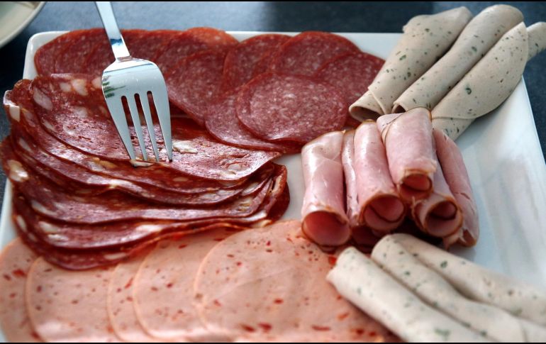 El jamón es un alimento que puede ser benéfico gracias a sus propiedades, y más aún cuando su consumo se complementa con frutas y vegetales. ESPECIAL / Imagen de moerschy en Pixabay