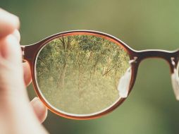 Con el paso del tiempo, perdemos la capacidad para enfocar correctamente. ESPECIAL/ Foto de Bud Helisson en Unsplash