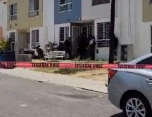 Policías municipales acudieron a uno de los departamentos ubicados en la zona tras recibir el reporte de una agresión en contra de una mujer. CORTESÍA