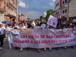 Cientos de personas marcharon en Chiapas para exigir justicia por niñas, niños y adolescentes desaparecidos, sobrevivientes de violencia sexual. y por una infancia libre de violencia EFE/C. López.