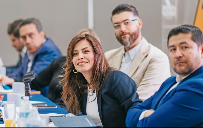 Verónica Delgadillo tuvo una reunión con el Colegio de Ingenieros Civiles del Estado de Jalisco. ESPECIAL