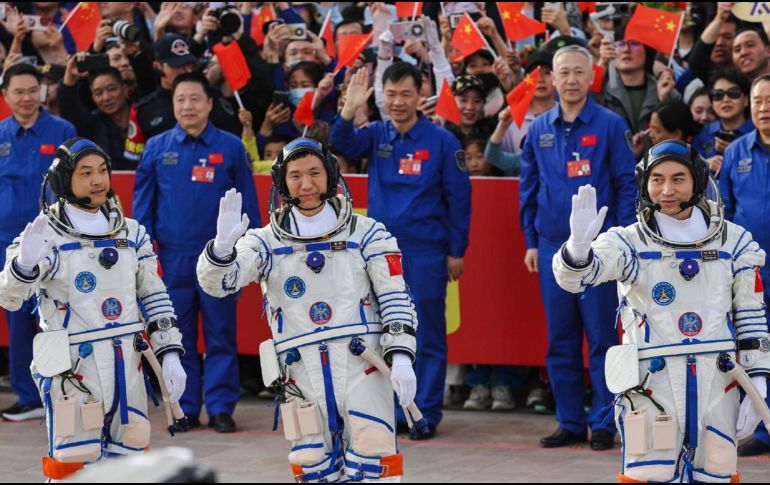 Se espera que la nave espacial tarde entre seis y siete horas en acoplarse a la Tiangong. EFE/EPA/WU HAO