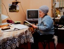 Los resultados evidencian que las personas con ocupaciones que exigen mayor esfuerzo cognitivo tienen menor riesgo de deterioro cognitivo y demencia. ESPECIAL / Foto de Mariia Chalaya en Unsplash