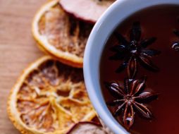 Los tés y las infusiones pueden ayudar a aminorar algunos síntomas como la tos, pero es importante destacar que el diagnóstico de un médico y la supervisión del mismo dependerá en este tipo de remedios caseros, no obstante, si estás pasando por algún resfriado o una gripe leve estas recomendaciones pueden servirte. PIXABAY