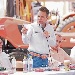 Pablo Lemus va por nueva maquinaria agrícola para productores jaliscienses