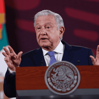 López Obrador defiende blindar Palacio Nacional por marchas normalistas