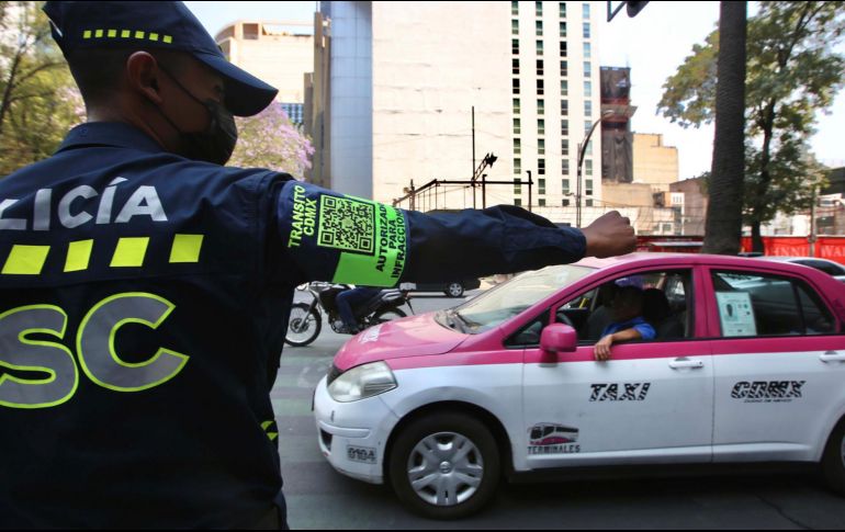 Las multas por incumplir la ley de vialidad van de 2 mil 171.4 a 3 mil 257.1 pesos. SUN/Archivo