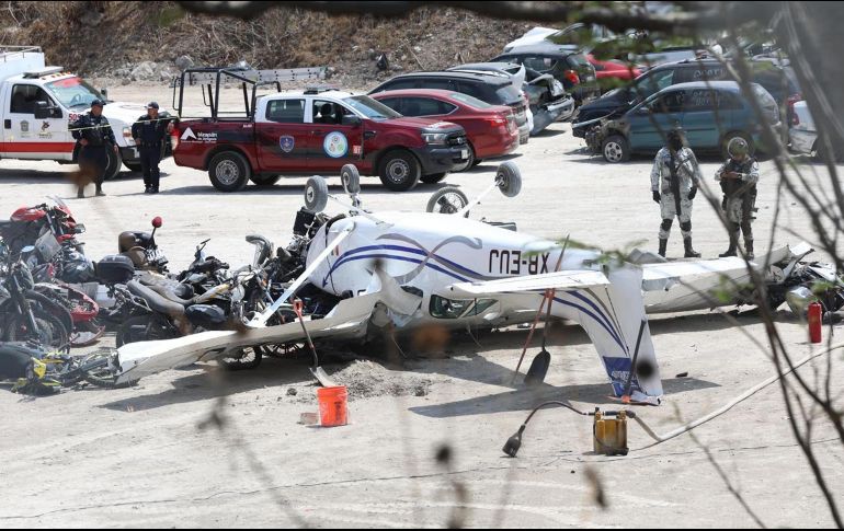 Al lugar del desplome acudió personal de Protección Civil y Bomberos de Atizapán de Zaragoza, así como paramédicos de la Cruz Roja. SUN / V. Rosas