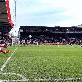 Premier League: Clubes aprueban propuesta de tope salarial