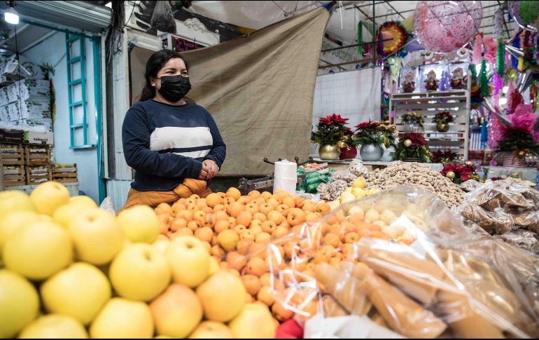 La Universidad de Leeds, Inglaterra, publicada en la revista Social Science & Medicine, menciona que el consumo de la fruta nocturna puede desencadenar serios problemas en la calidad del sueño principalmente, por lo que en primera instancia destaca una lista que explica el tipo de fruta y el porqué deberíamos evitarla. SUN/ARCHIVO