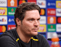 Edin Terzic señala que su equipo será inteligente ante el PSG. EFE/C. Neundorf