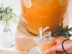 Existen remedios naturales que ayudan a disminuir la tonalidad de las ojeras para que no pierdas la seguridad. ESPECIAL / Foto de Belle Hunt en Unsplash