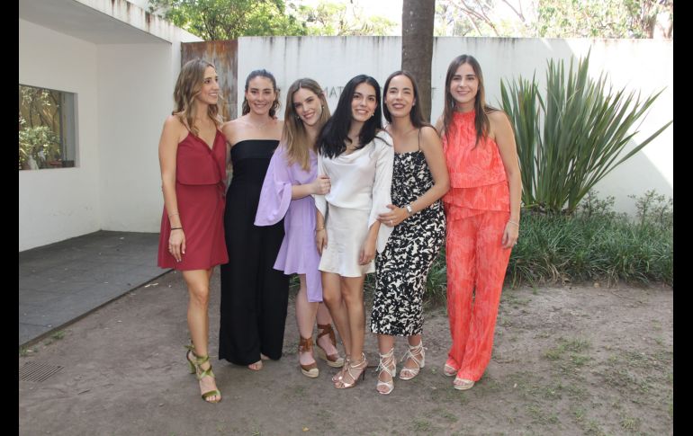 Arantza Barragán, Montse Oyarzabal, Natalia Garciarce, Andrea Flores Olea, Moni Plasencia y Marisol Cantarero. GENTE BIEN JALISCO/ Esemeralda Escamilla