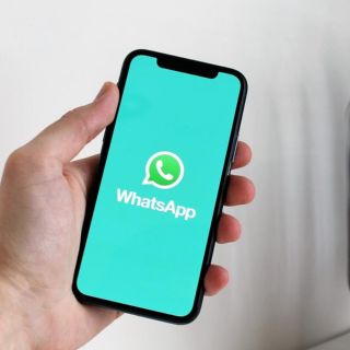 Esta es la razón por la que no debes responder mensajes de WhatsApp con código +66