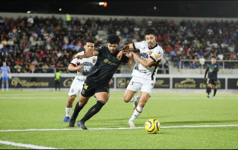 Justo cuando parecía que los melenudos se traerían el triunfo a Guadalajara, el conjunto local rescató el empate en la recta final del encuentro. IMAGO7.