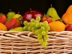 La vitamina C de esta rica fruta también sirve para producir colágeno, promoviendo una piel más elástica y fresca. PIXABAY/ diapicard