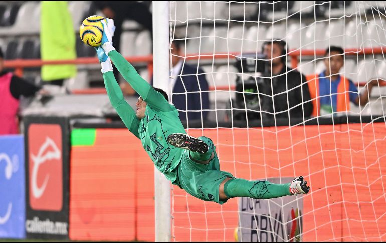 Julio González fue el héroe de la noche al atajar el tiro de Jesús Hernández. IMAGO7/E. Espinosa