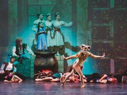 Escena del ballet “El Gato con Botas”. CORTESÍA