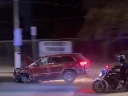 Los policías municipales y agentes viales pudieron detener al sujeto. ESPECIAL