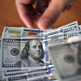 Superpeso cerró primera semana de mayo con ganancia frente al dólar