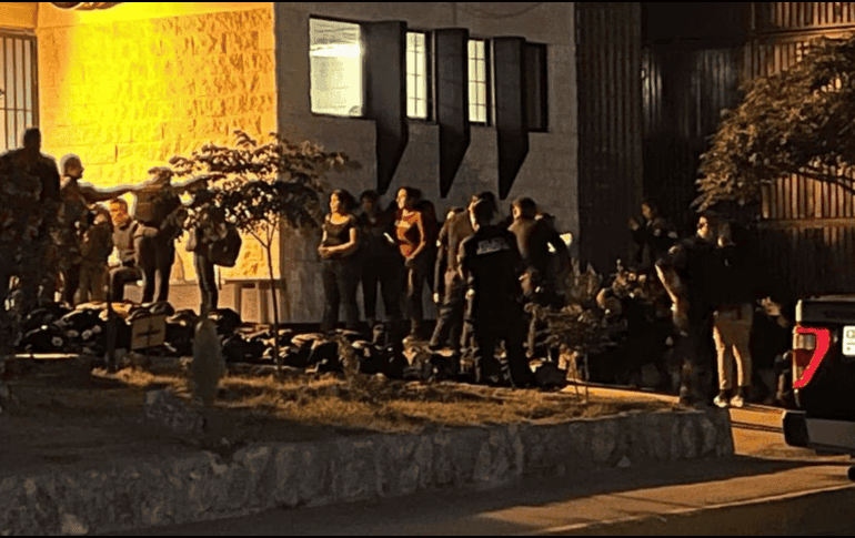 Se realizó el arresto de Verónica B. M. de 40 años, Eduardo M. M. de 21 años, Edgar Daniel I. O. de 28 años y Saúl C. V. de 37 años, señalados de privación de la libertad. ESPECIAL