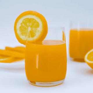 ¿Cuáles son los beneficios del jugo de naranja?