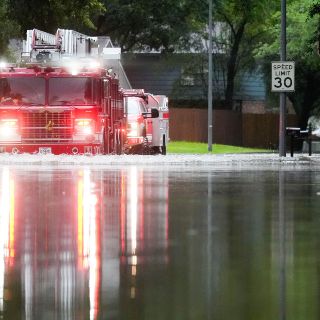 Tras las inundaciones en Texas han sido rescatadas más de 170 personas