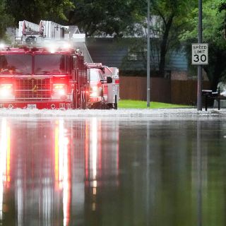 Tras las inundaciones en Texas han sido rescatadas más de 170 personas