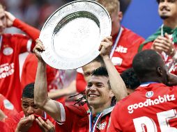 El delantero de 28 años también consiguió convertirse en el segundo mexicano en salir campeón por segundo año consecutivo. EFE/ M. VAN STEEN