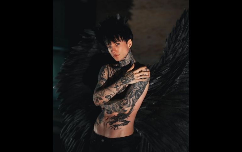 Cry se ha hecho de una fuerte comunidad de fans mexicanos que lo 