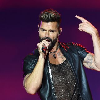 Ricky Martin es comparado con Britney Spears en redes sociales