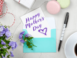 El acto de dedicar una canción va más allá de las palabras, generando un recuerdo que perdurará en la memoria. Canva