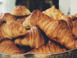 Una de las mejores formas de recorrer un país nuevo es a través de su cocina. Unsplash.